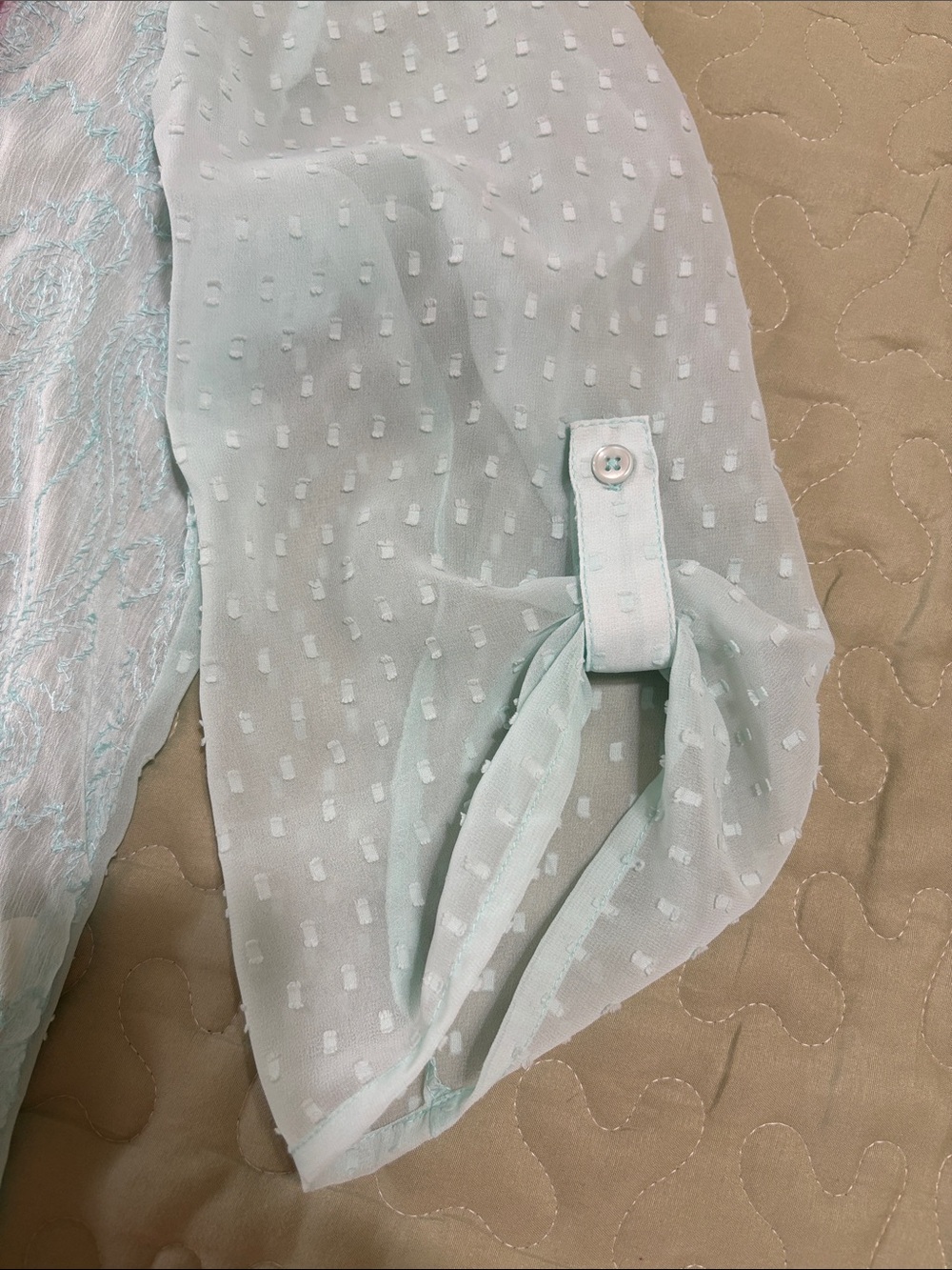 Chico's Mint Blue Aqua Pintuck  Sheer Blouse Embroidery Swiss Dot Size 3 (XL/16) - Picture 10 of 14